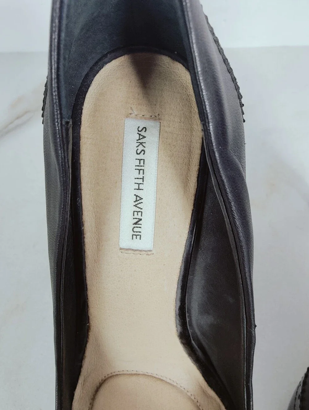 Saks Fifth Avenue Black Leather Pointed-Toe Pumps Wingtip Brogue Detailing, 8.5